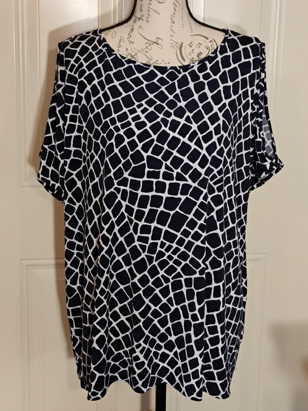 Michael Kors Blouse Women Size 3X Color Blue and White